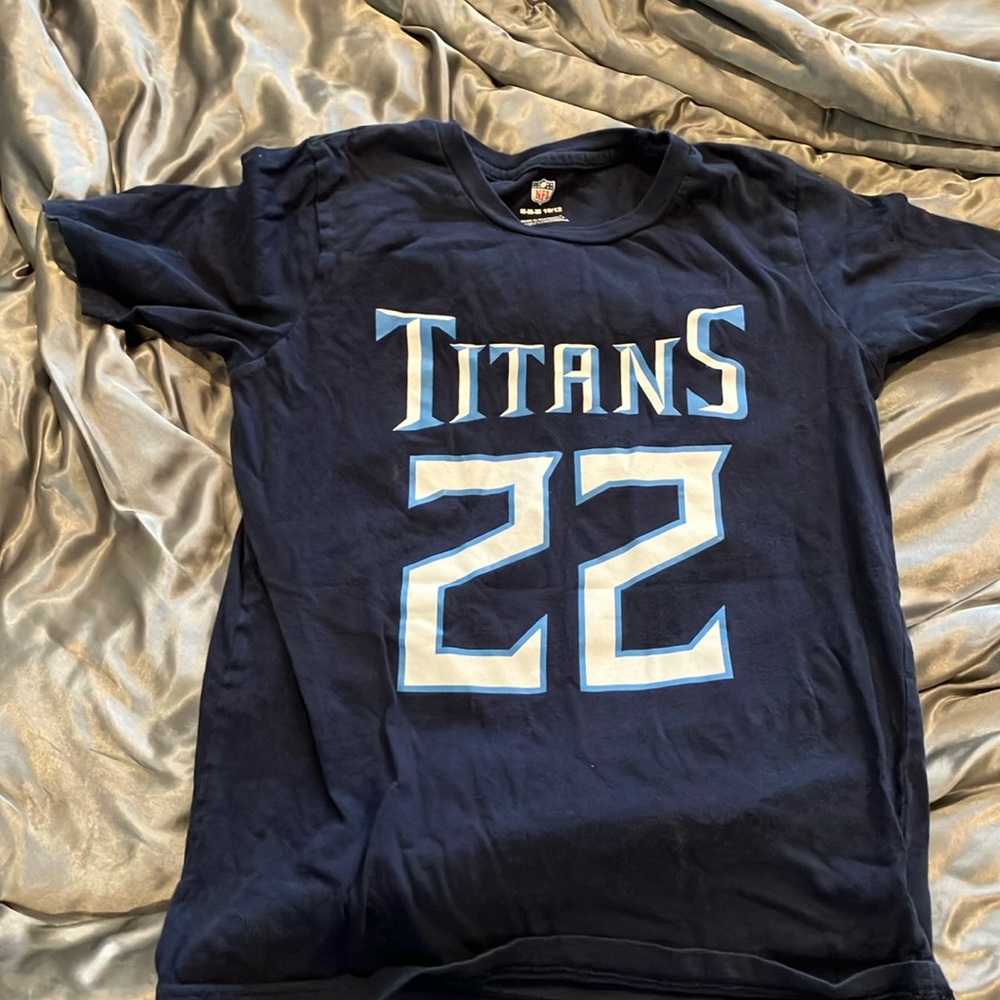 Tennessee titans football tshirt Derrick Henry 22 boys size 10-12